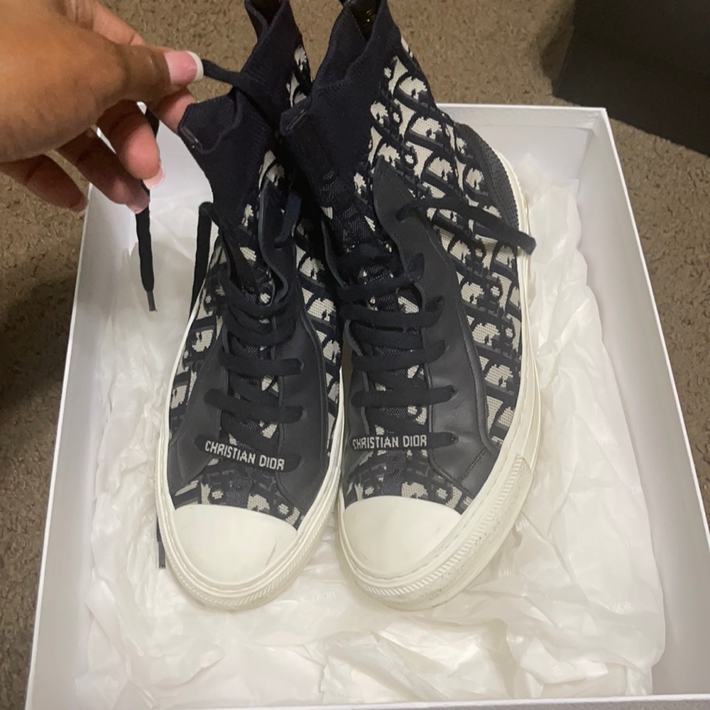 Walk N Dior Sneakers
